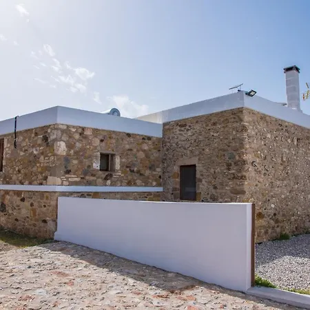 Aegean's Balcony - Haihoutes Stone House. Feriehus *